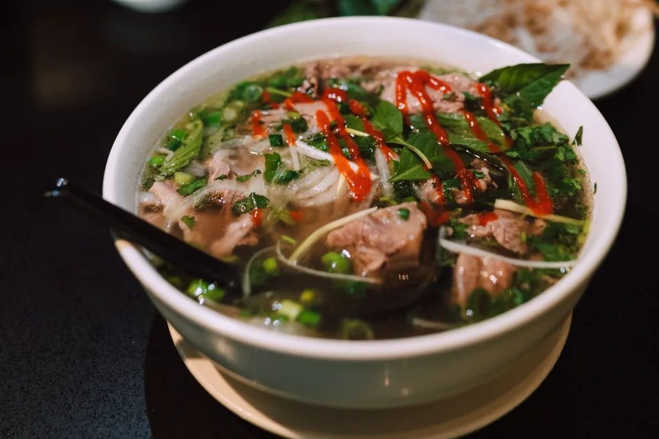 Bia lạnh, nước ngọt